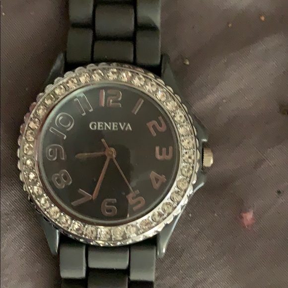 Watches - Picture 7 of 9